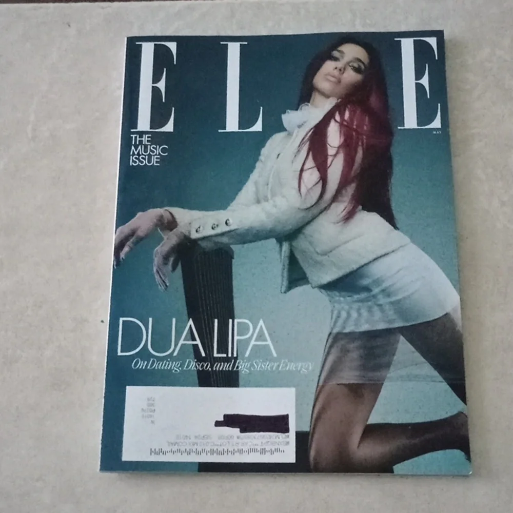 Magazine - Picture 1 of 3